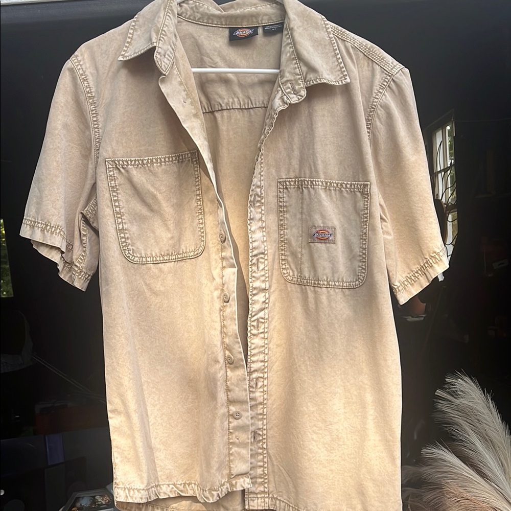Dickies Men's Short-Sleeve Button-Down Shirt in Beige NWOT